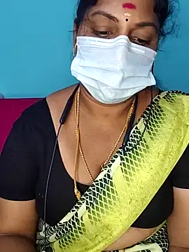 deepikasree143 online show from November 5, 2025, 5:02 pm