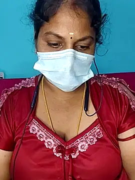 deepikasree143 online show from November 10, 2025, 10:20 pm