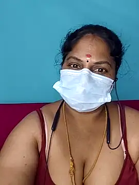 deepikasree143 online show from November 23, 2025, 5:02 pm