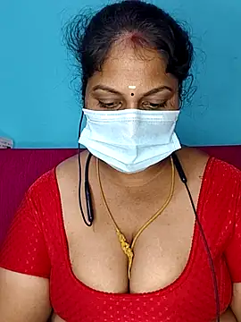 deepikasree143 online show from November 30, 2025, 4:55 pm