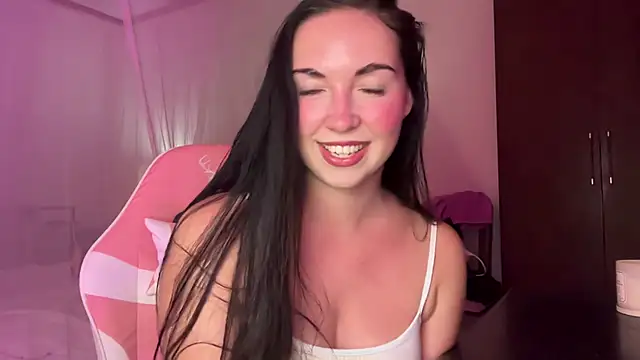 Snapshot of Bae_Belle chatting on November 28, 2025, 6:10 pm Bae Belle online show from November 28, 2025, 6:10 pm