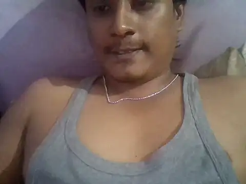 Snapshot of Lycan1993 chatting on February 19, 2026, 12:56 pm Lycan1993 online show from February 19, 2026, 12:56 pm