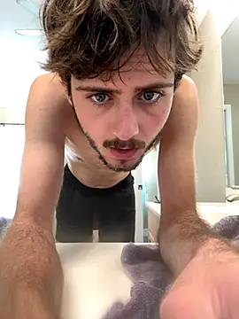 Snapshot of mattcumsquik chatting on October 31, 2025, 6:31 pm mattcumsquik online show from October 31, 2025, 6:31 pm