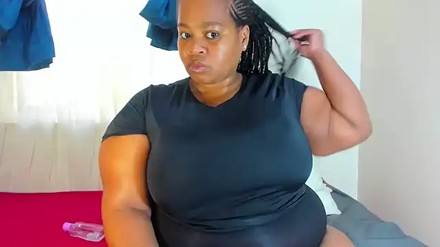 Snapshot of ThickLeeyanaXX chatting on June 25, 2026, 7:02 am ThickLeeyanaXX online show from June 25, 2026, 7:02 am