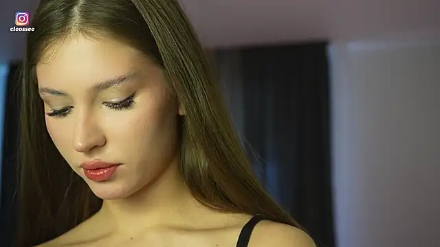 Snapshot of Cleose chatting on April 11, 2026, 7:13 am Cleose online show from April 11, 2026, 7:13 am