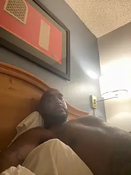 Snapshot of bigblackcock101 chatting on October 30, 2025, 4:47 am bigblackcock101 online show from October 30, 2025, 4:47 am