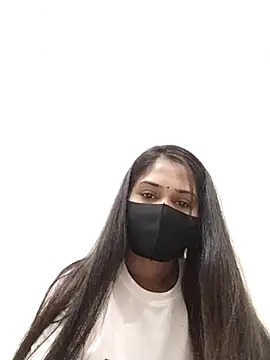 Green LaDY66 online show from November 9, 2025, 5:11 pm