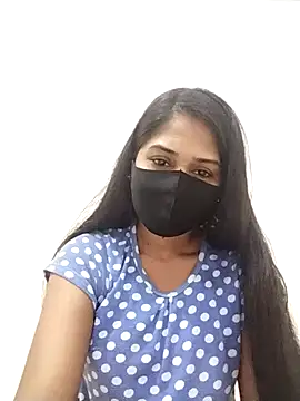 Green LaDY66 online show from November 17, 2025, 6:35 pm