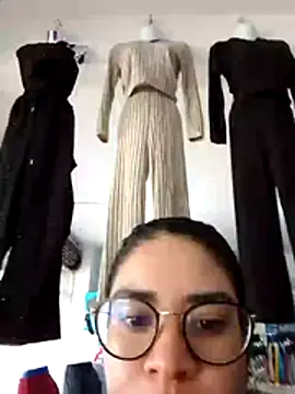 AlayaMore online show from December 22, 2025, 6:16 pm