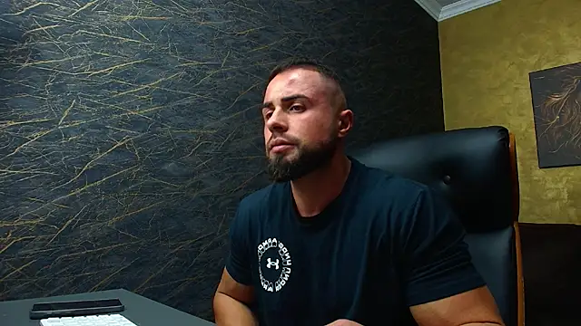 Snapshot of HayesWood chatting on November 4, 2025, 5:50 am HayesWood online show from November 4, 2025, 5:50 am