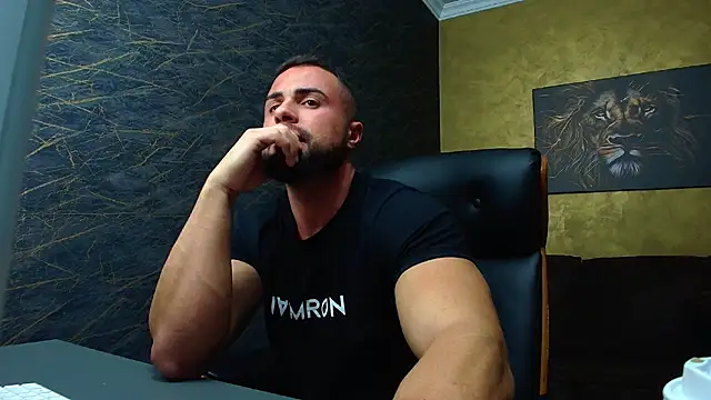 Snapshot of HayesWood chatting on November 6, 2025, 5:52 am HayesWood online show from November 6, 2025, 5:52 am