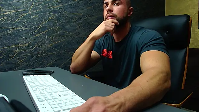 Snapshot of HayesWood chatting on November 7, 2025, 5:29 am HayesWood online show from November 7, 2025, 5:29 am