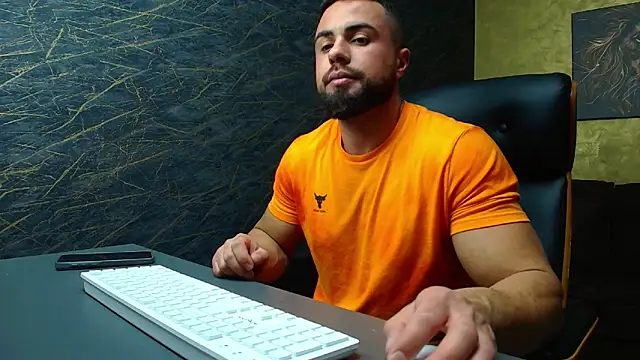 Snapshot of HayesWood chatting on November 8, 2025, 5:40 am HayesWood online show from November 8, 2025, 5:40 am