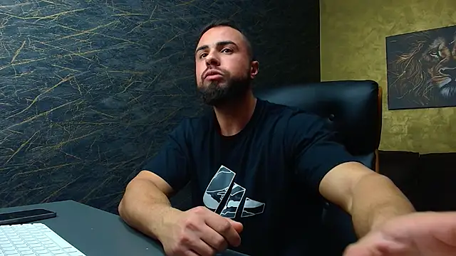 Snapshot of HayesWood chatting on November 10, 2025, 5:39 am HayesWood online show from November 10, 2025, 5:39 am