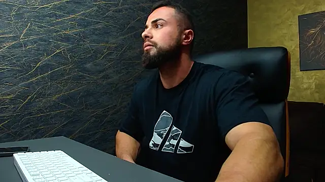 Snapshot of HayesWood chatting on November 13, 2025, 5:50 am HayesWood online show from November 13, 2025, 5:50 am