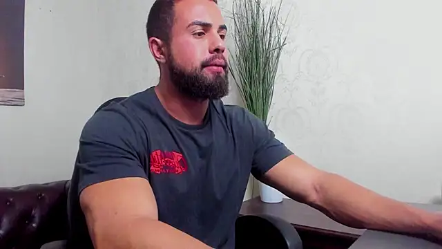 Snapshot of HayesWood chatting on November 23, 2025, 5:29 am HayesWood online show from November 23, 2025, 5:29 am