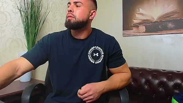 Snapshot of HayesWood chatting on November 29, 2025, 5:43 am HayesWood online show from November 29, 2025, 5:43 am