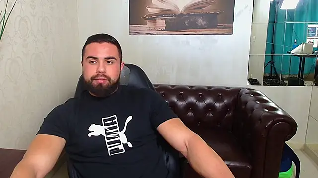 Snapshot of HayesWood chatting on December 16, 2025, 5:45 am HayesWood online show from December 16, 2025, 5:45 am