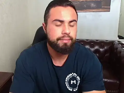 Snapshot of HayesWood chatting on December 18, 2025, 5:46 am HayesWood online show from December 18, 2025, 5:46 am