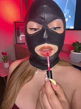 MasterAlexSlavekate online show from May 3, 2026, 9:43 pm
