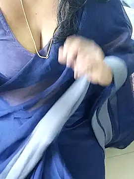 Snapshot of tamil_chitra12 chatting on November 4, 2025, 4:11 am tamil chitra12 online show from November 4, 2025, 4:11 am