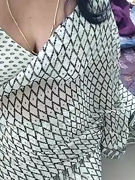 Snapshot of tamil_chitra12 chatting on November 14, 2025, 4:00 am tamil chitra12 online show from November 14, 2025, 4:00 am