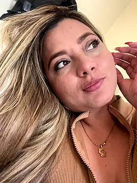 Snapshot of BunnyFoxxxy chatting on December 13, 2025, 9:20 pm BunnyFoxxxy online show from December 13, 2025, 9:20 pm