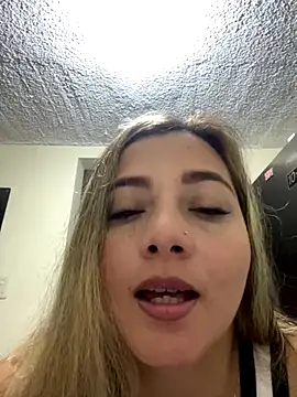 Snapshot of BunnyFoxxxy chatting on December 15, 2025, 11:09 pm BunnyFoxxxy online show from December 15, 2025, 11:09 pm