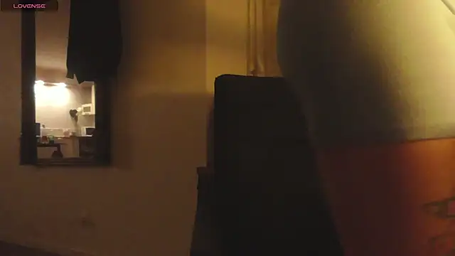 adeux2 online show from February 5, 2026, 1:21 am