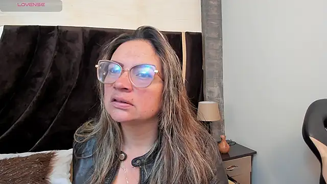 Snapshot of Lady_Lure chatting on January 10, 2026, 12:40 pm Lady Lure online show from January 10, 2026, 12:40 pm