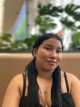 Vickybon online show from October 28, 2025, 8:22 pm