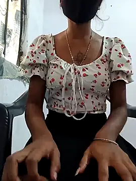 Snapshot of chocolate_girl_01 chatting on October 29, 2025, 8:49 am chocolate girl 01 online show from October 29, 2025, 8:49 am