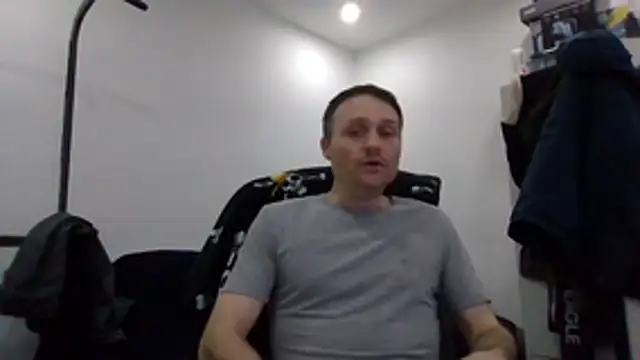 Snapshot of Caliguy36 chatting on April 3, 2026, 3:48 am Caliguy36 online show from April 3, 2026, 3:48 am