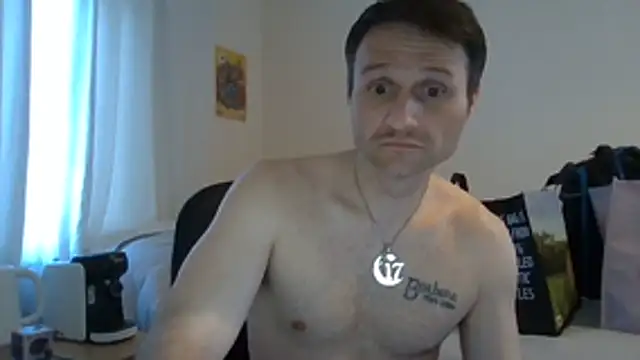 Snapshot of Caliguy36 chatting on April 21, 2026, 6:34 pm Caliguy36 online show from April 21, 2026, 6:34 pm