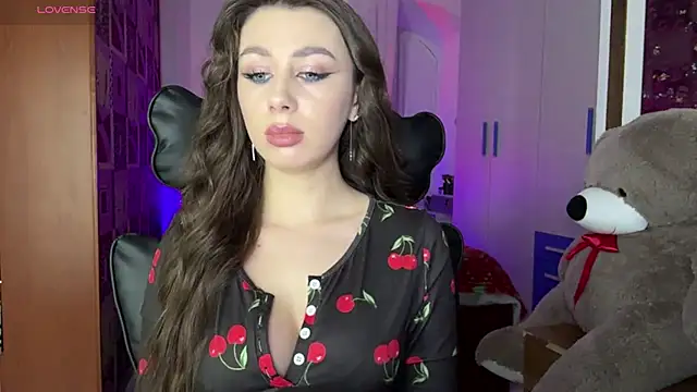 SweetCherry  N online show from January 11, 2026, 9:20 pm