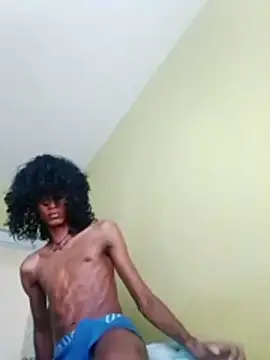 Snapshot of skinniyGabriel chatting on November 10, 2025, 6:29 pm skinniyGabriel online show from November 10, 2025, 6:29 pm