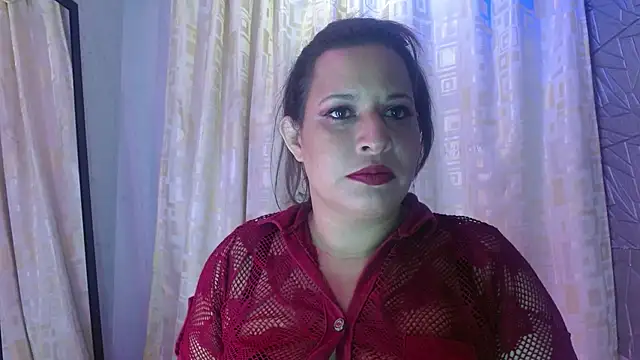 Camille Sinclair online show from November 21, 2025, 2:32 am