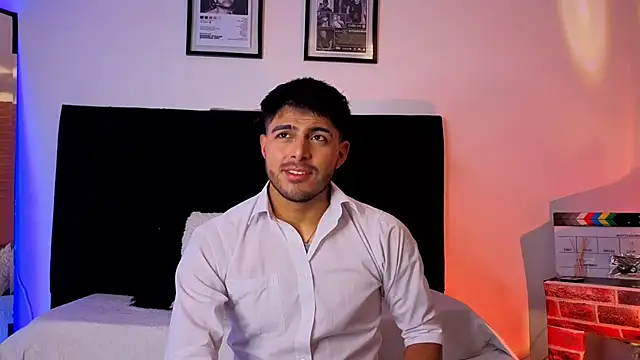 Snapshot of jaiden_thoner chatting on January 7, 2026, 9:34 am jaiden thoner online show from January 7, 2026, 9:34 am