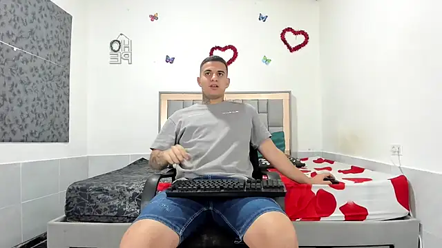 Snapshot of simonkeeler chatting on November 1, 2025, 4:53 pm simonkeeler online show from November 1, 2025, 4:53 pm