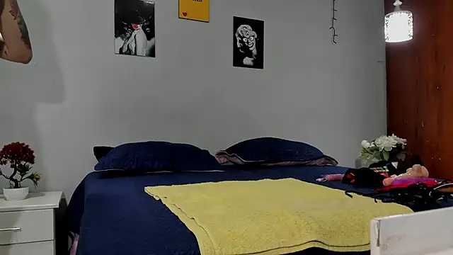 sexynova 93 online show from November 21, 2025, 7:34 pm