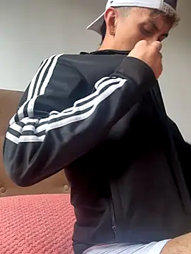 Snapshot of Eljorshx0706 chatting on December 1, 2025, 5:07 pm Eljorshx0706 online show from December 1, 2025, 5:07 pm