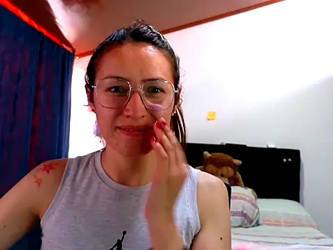 Snapshot of KendallTwisTx chatting on November 25, 2025, 8:31 pm KendallTwisTx online show from November 25, 2025, 8:31 pm