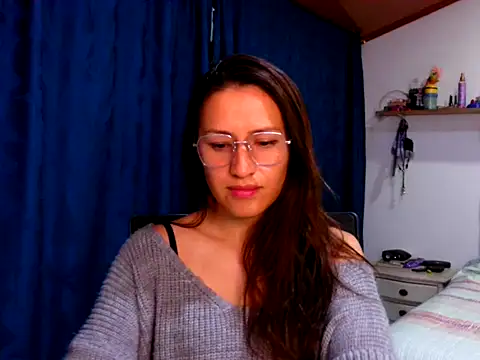 Snapshot of KendallTwisTx chatting on December 1, 2025, 3:55 am KendallTwisTx online show from December 1, 2025, 3:55 am