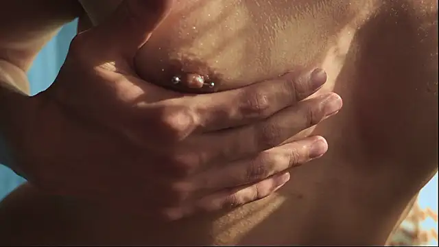 estmonnn online show from February 9, 2026, 8:13 pm