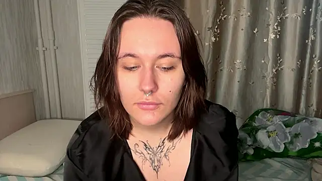 Snapshot of Lerabraunti chatting on November 2, 2025, 10:06 am Lerabraunti online show from November 2, 2025, 10:06 am