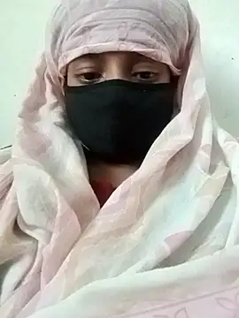 Snapshot of Quenn-Jiya752 chatting on November 1, 2025, 7:32 am Quenn-Jiya752 online show from November 1, 2025, 7:32 am