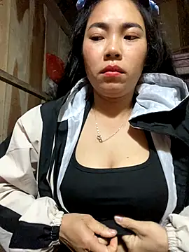 Snapshot of Nul-chal chatting on November 11, 2025, 5:13 pm Nul-chal online show from November 11, 2025, 5:13 pm