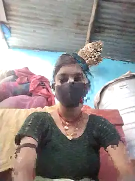 Snapshot of Pooja_sony chatting on November 15, 2025, 10:12 am Pooja sony online show from November 15, 2025, 10:12 am