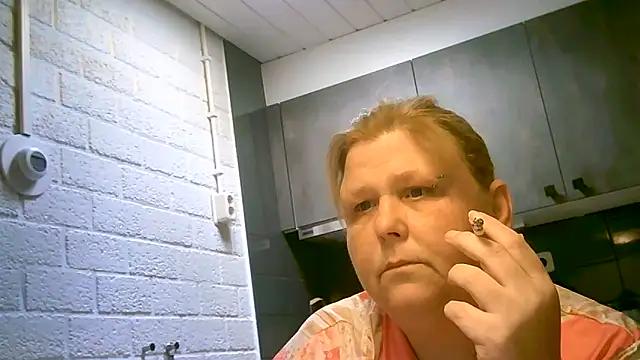 Sylviastar46 online show from May 11, 2026, 4:15 pm