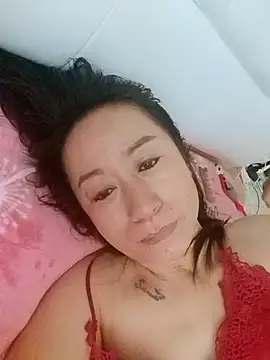 Snapshot of aniani11 chatting on November 16, 2025, 2:39 am aniani11 online show from November 16, 2025, 2:39 am